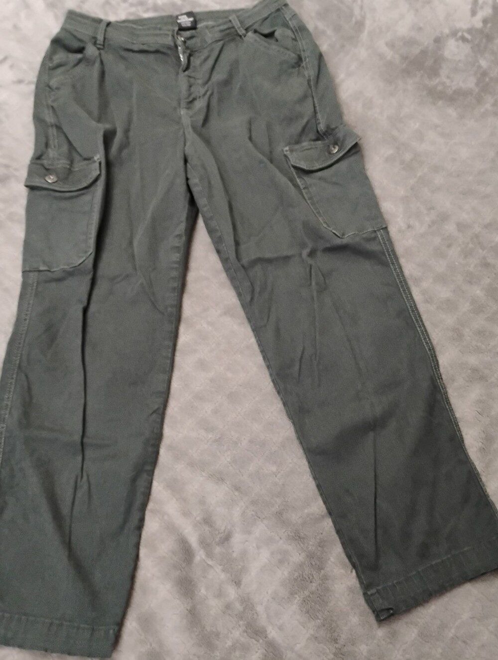 Kuhl Women's Cargo Pants in Olive Green - Casual Utility Style